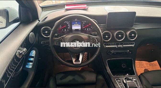 Mercedes Benz GLC 2017 300 4MATIC - 21000 km