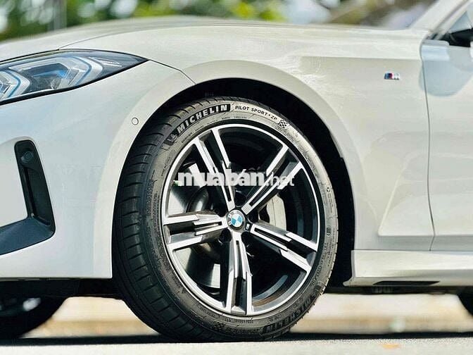 BMW 330i M Sport lướt 2023 facelip