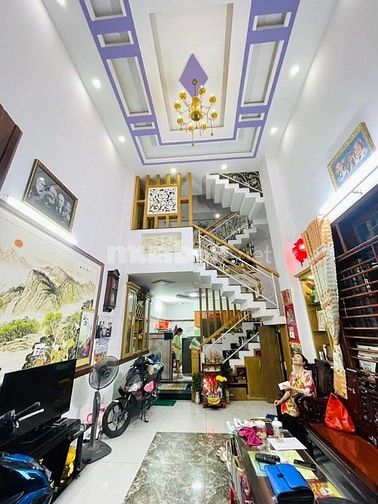 Bán gấp nhà đường Tân Thành. Phường 12. Quận 5. Giá 3 tỷ 150. Bớt lộc.