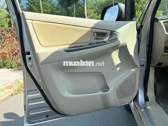 Toyota Innova 2016 2.0E 1 chủ chuẩn gia đình