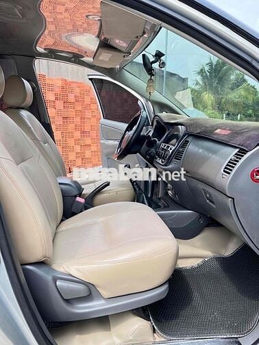 Toyota Innova 2013 2.0E - 189000 km