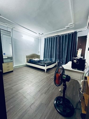 Bán nhà 5 Tầng ngay ngã tư Ba Tháng Hai - Sư Vạn Hạnh Quận 10