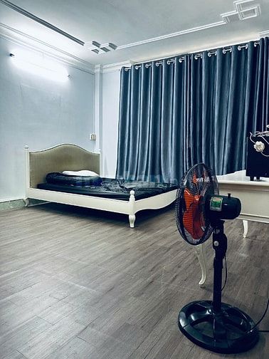Bán nhà 5 Tầng ngay ngã tư Ba Tháng Hai - Sư Vạn Hạnh Quận 10