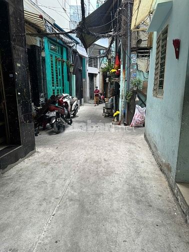 Bán nhà 5 Tầng ngay ngã tư Ba Tháng Hai - Sư Vạn Hạnh Quận 10