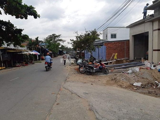 Bán đất 2 MT QL60 Tân Thành Bình,Mỏ Cày Bắc