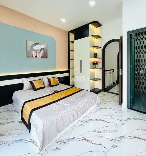 Xoay vốn bán gấp nhà DT 67m2, giá 3 tỷ 150 triệu Bùi Quang Là, Gò Vấp