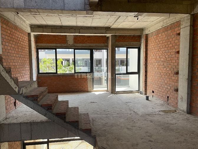 Chính chủ bán nhà phố Elite Life 80,25m2, 1T2L, nhà thô, giá 3,8 tỷ,TL