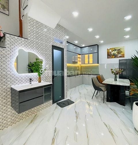 Xoay vốn bán gấp nhà DT 67m2, giá 3 tỷ 150 triệu Bùi Quang Là, Gò Vấp