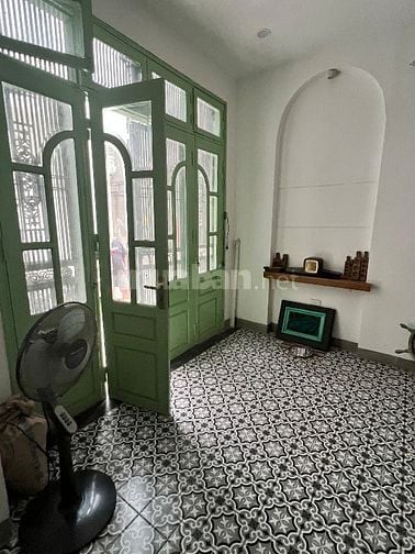 Chính chủ bán nhà số 9 ngõ 42 Trương Công Giai, Cầu Giấy 