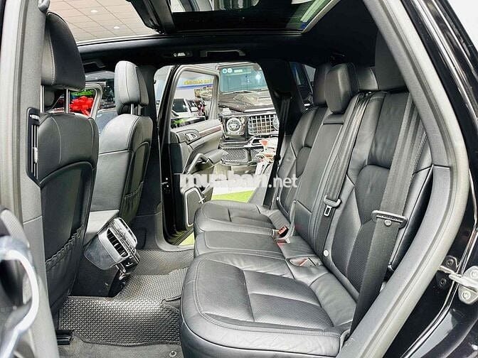Porsche Cayenne bản S Model 2016