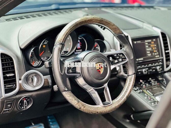 Porsche Cayenne bản S Model 2016