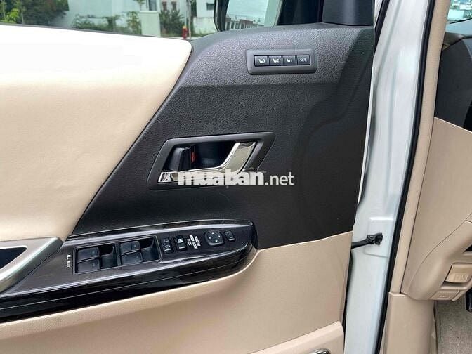 Toyota Alphard 2012 - 90000 km