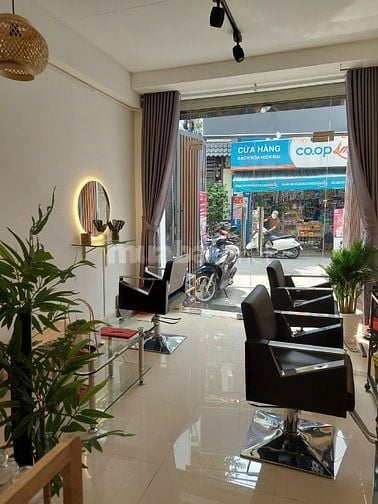Spa cần tuyển kỹ thuật viên gội đầu dưỡng sinh