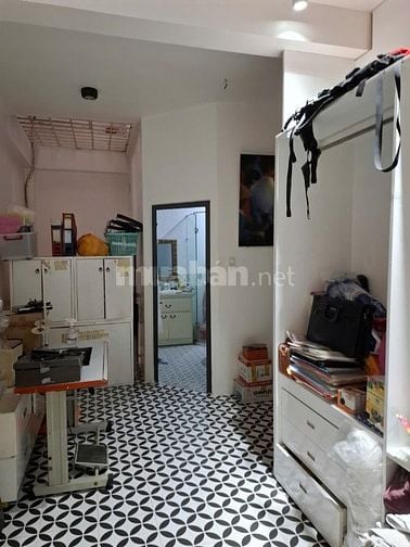 Bán nhà hẻm 4m đường Calmette Quận 1 giá 10,6 tỷ