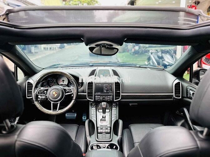 Porsche Cayenne bản S Model 2016