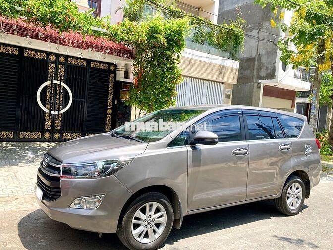 Bán xe nhà TOYOTA INNOVA 2.0E cuối 2018 nguyên Zin
