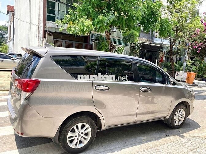 Bán xe nhà TOYOTA INNOVA 2.0E cuối 2018 nguyên Zin