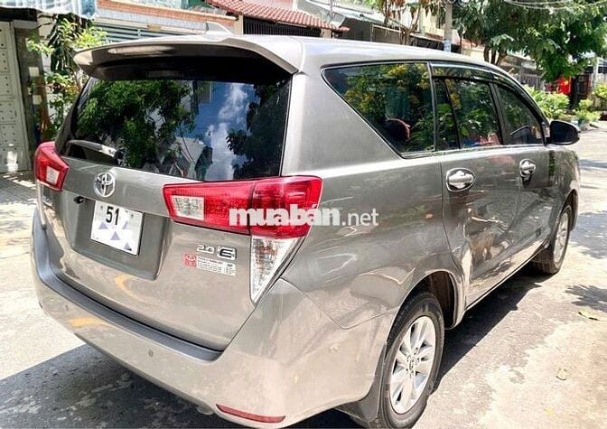 Bán xe nhà TOYOTA INNOVA 2.0E cuối 2018 nguyên Zin
