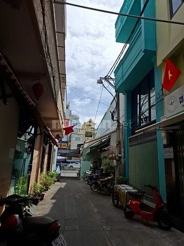 Bán nhà hẻm 4m đường Calmette Quận 1 giá 10,6 tỷ