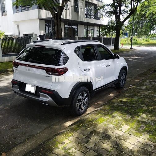 Kia Sonet 2023 Premium 1.5 AT - 15700 km