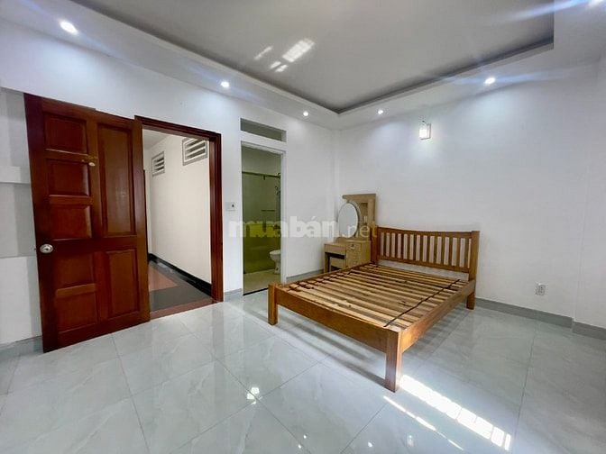 Nhà Nguyên Căn 3 Lầu, 4PN, 5WC Khu Dân Cư Hoàng Quốc Việt Quận 7