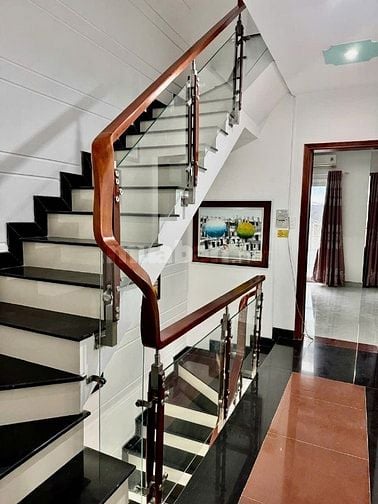 Nhà Nguyên Căn 3 Lầu, 4PN, 5WC Khu Dân Cư Hoàng Quốc Việt Quận 7