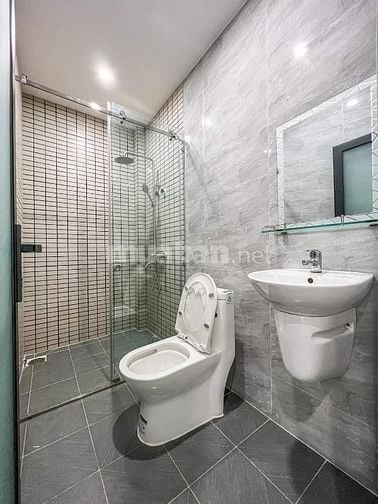 Chú Ba Đỏ cần bán gấp căn nhà tại Bình Chánh- TP Hồ Chí Minh cho chủ m