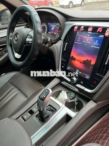 VinFast Lux A2.0 2020 Premium 2.0 AT - 76000 km