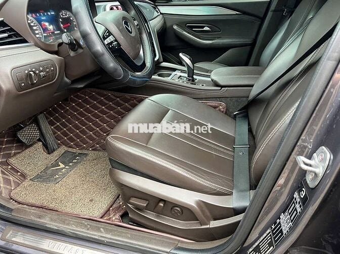 VinFast Lux A2.0 2020 Premium 2.0 AT - 76000 km