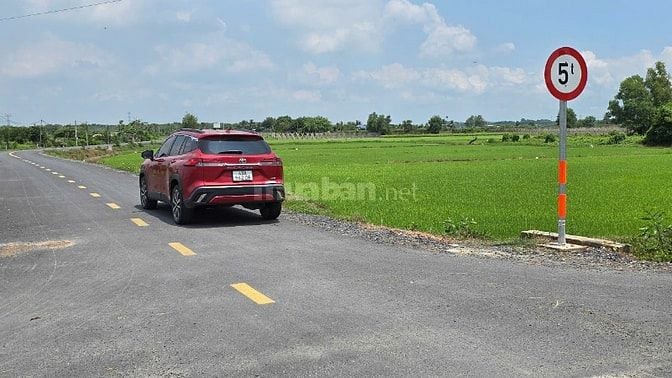 Bán gấp 1 mẫu ngay ngã tư Nhuận Đức, Củ Chi,