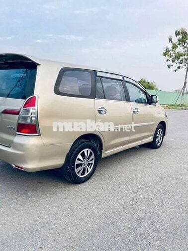 Toyota Innova 2015 - 17800 km