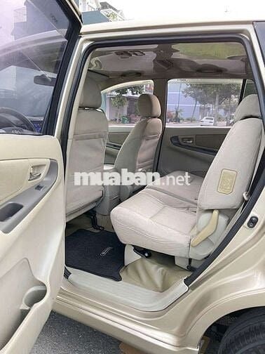 Toyota Innova 2015 - 17800 km