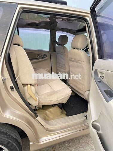 Toyota Innova 2015 - 17800 km