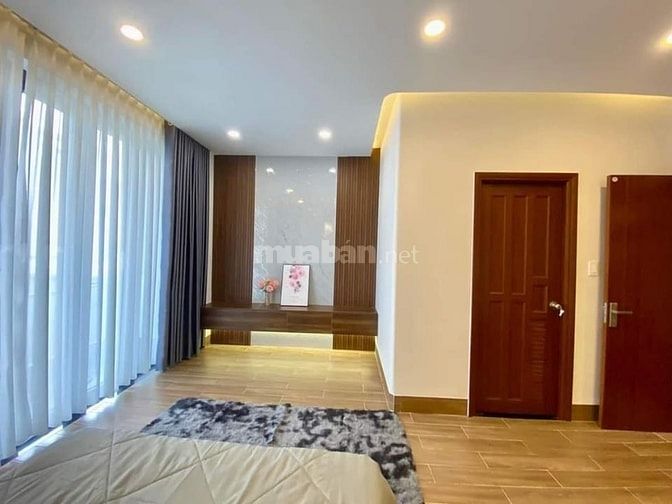Đi nước ngoài định cư bán gấp nhà ở mặt tiền đường Nguyễn Bá Luật, phư