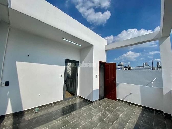 Đi nước ngoài định cư bán gấp nhà ở mặt tiền đường Nguyễn Bá Luật, phư