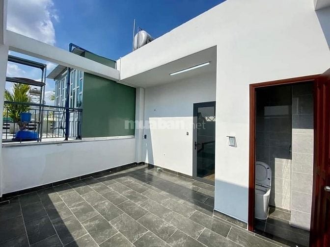 Đi nước ngoài định cư bán gấp nhà ở mặt tiền đường Nguyễn Bá Luật, phư