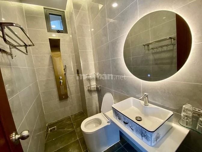 Đi nước ngoài định cư bán gấp nhà ở mặt tiền đường Nguyễn Bá Luật, phư