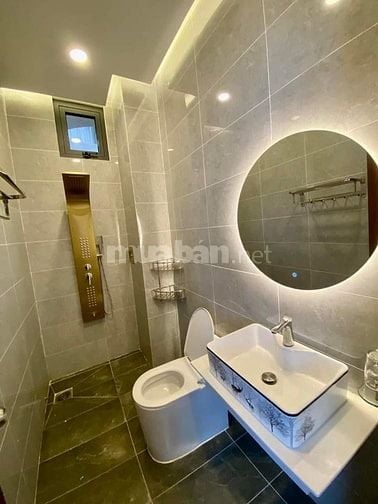 Đi nước ngoài định cư bán gấp nhà ở mặt tiền đường Nguyễn Bá Luật, phư