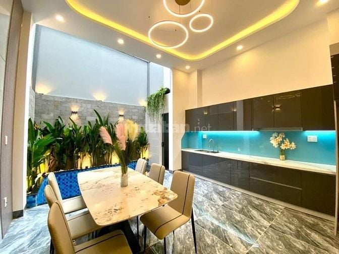 Đi nước ngoài định cư bán gấp nhà ở mặt tiền đường Nguyễn Bá Luật, phư