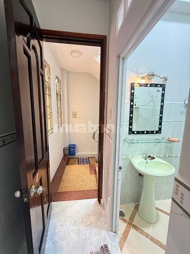 Bán nhà góc 2 MT, 218 Tôn Thất Hiệp, P.8, Q.11, vị trí Vip