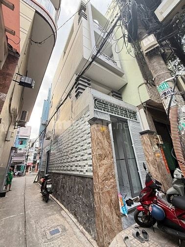 Bán nhà góc 2 MT, 218 Tôn Thất Hiệp, P.8, Q.11, vị trí Vip