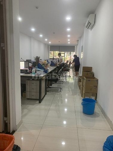 Cho thuê nhà mặt tiền Trần Hưng Đạo, Phường Nguyễn Cư Trinh, Quận 1