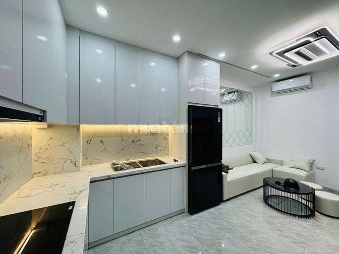 HÀNG HIẾM, NGÕ Ô TÔ, VIEW HỒ, THANG MÁY. ĐỊNH CÔNG, HẠ30M2,  6,95 TỶ.