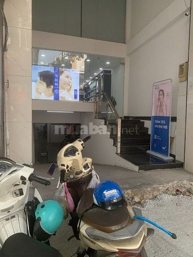 Cho thuê nhà mặt tiền Trần Hưng Đạo, Phường Nguyễn Cư Trinh, Quận 1