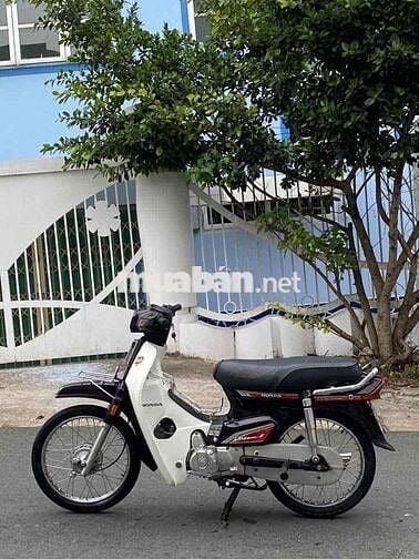 xe dream dai zan 2002 mái êm lên áo suppe mới 90 %