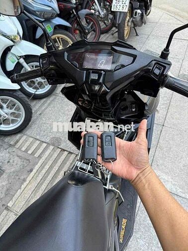 Hondaa Airblade 125 4 van 2025 như xe mới bstp