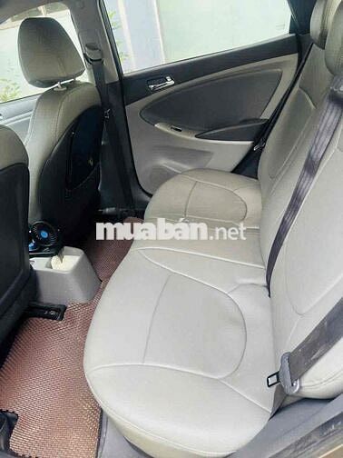 Hyundai Accent 2011, Nhập khẩu- Số sàn