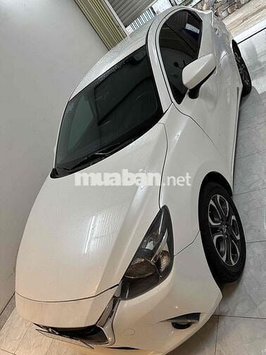 Mazda 2 2017  1.5 AT Sedan - 880000 km
