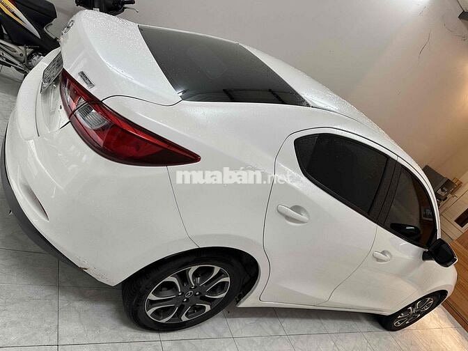 Mazda 2 2017  1.5 AT Sedan - 880000 km