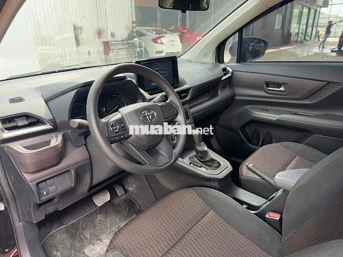 Toyota Avanza Premio 2023 CVT 12000 km không lỗi